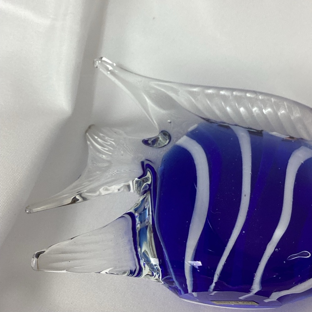 Glass Fish Figurines in Red and Blue Art Glass Fish Paperweights Decor - Picture 9 of 15